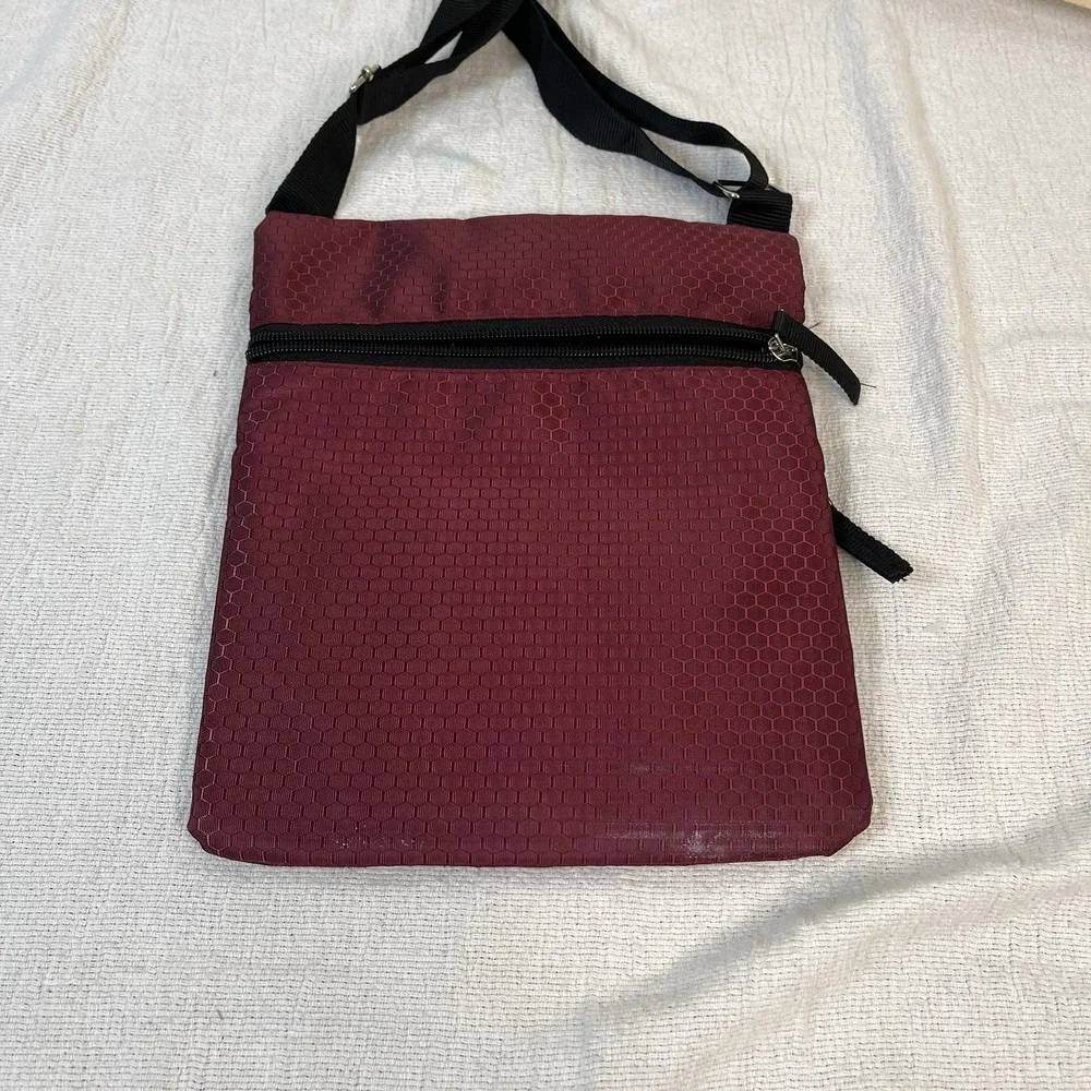 Gold Coast Nylon Crossbody Sling Bag in Burgundy Lightweight Travel Multi Pocket